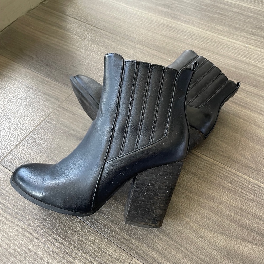 Call It Spring Heeled Ankle Boots - Black Size 7
